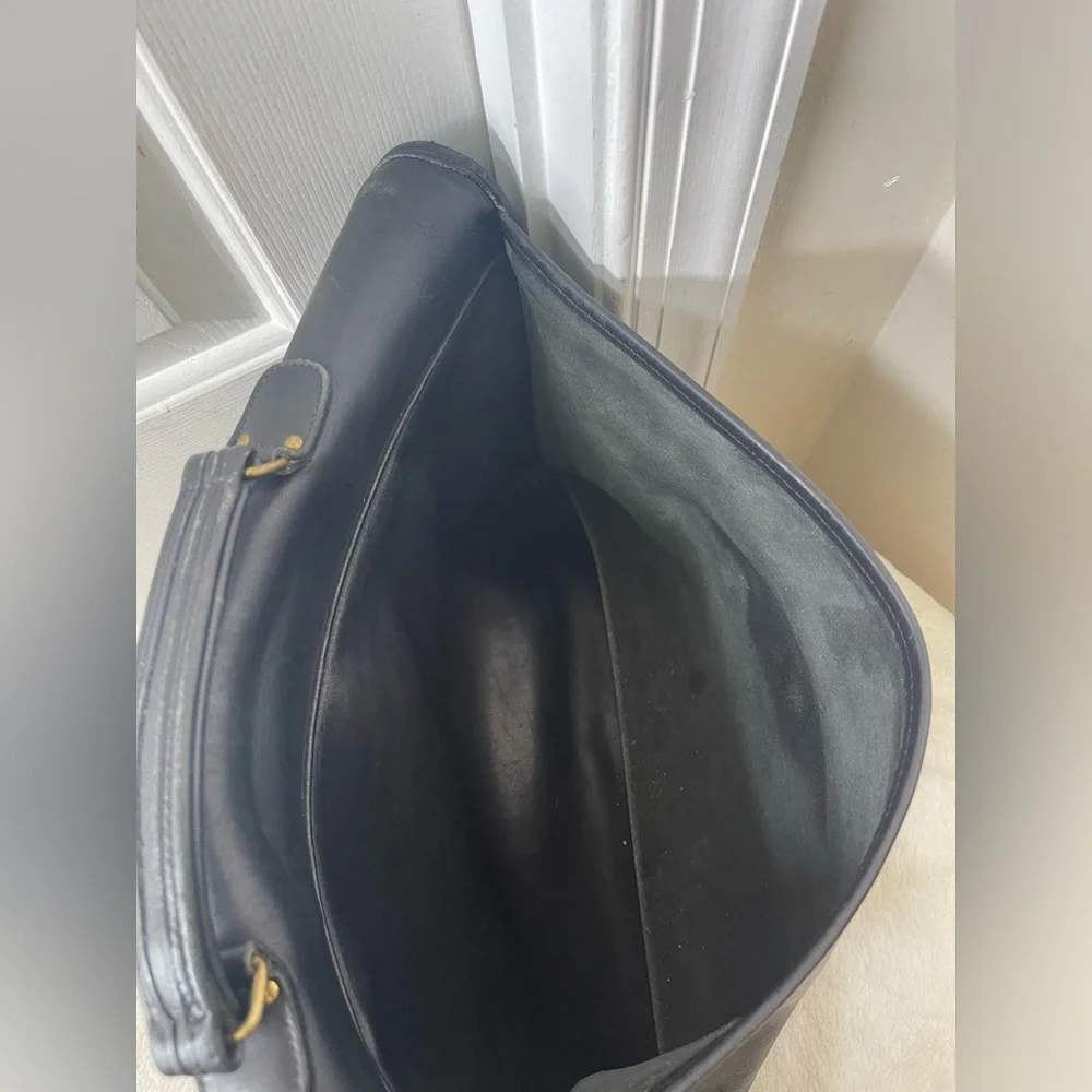 Coach Vintage Black Leather briefcase GUC